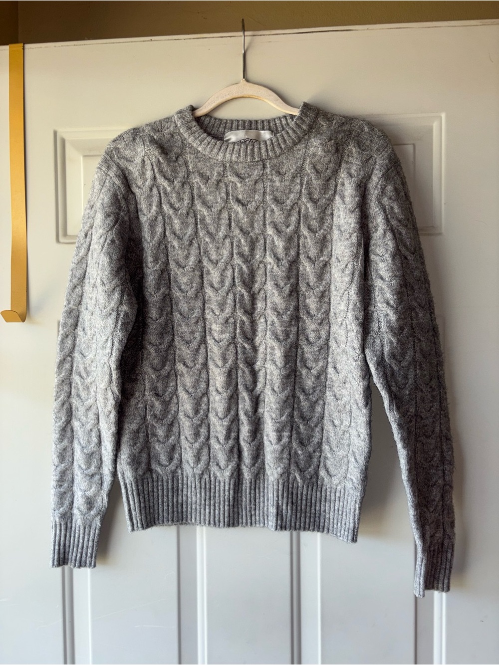 Reserve Fairfax gray cable knit sweater size M